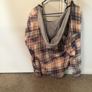 Comfortable flannel/hoodie by Urban Outfitters